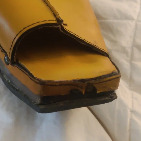 John Fluevog Response Clogs - Size 9 - Picture 3 of 6